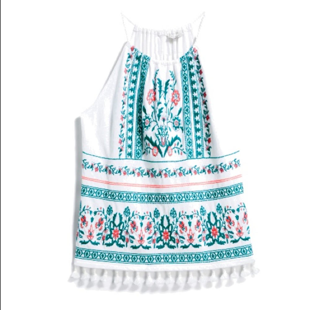Nutria Embroidered Top